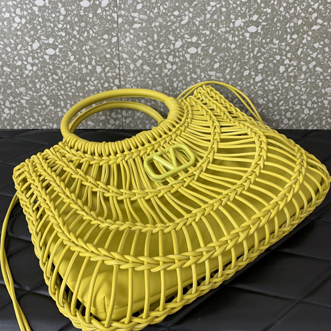 Valentino Garavani AllKnots Shopper Bag in Yellow Hand-woven Leather 